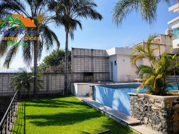 SE VENDE CASA EN EXCELENTES CONDICIONES EN OAXTEPEC