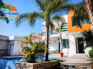 SE VENDE CASA EN EXCELENTES CONDICIONES EN OAXTEPEC