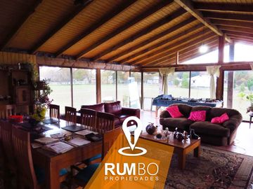 Gran casa semiterminada de 280m² en Parcela 9.400m² - Villarrica