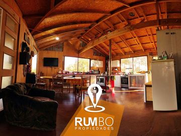 Gran casa semiterminada de 280m² en Parcela 9.400m² - Villarrica