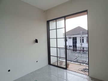 Rumah GRESS dijual Surabaya Jemur Andayani selangkah ke Jemursari