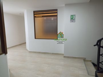 Apto Edificio Portobello con ascensor