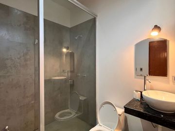AMPLIA CASA EN VENTA-  URB.LA PALMA -LOS EJIDOS- PIURA
