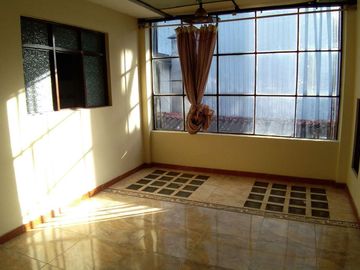 Venta de casa comercial frente al exito panamericana