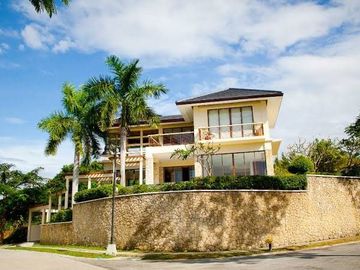 Seaside Lots for sale in Playa Calatagan  Batangas