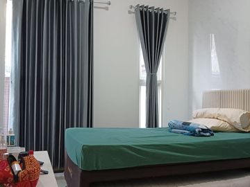 Rumah FURNISHED Lebar 8m Siap Huni di Manukan Asri Surabaya Barat