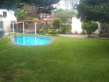 Increíble!!.. casa estilo español 6D ,6B 8E ,de 1 piso ubicada en barrio Miraflores