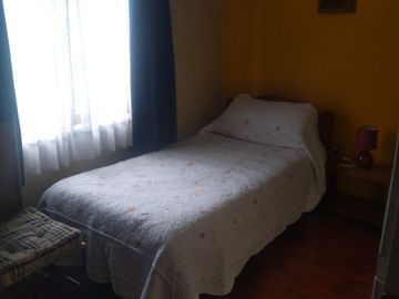 Increíble!!.. casa estilo español 6D ,6B 8E ,de 1 piso ubicada en barrio Miraflores
