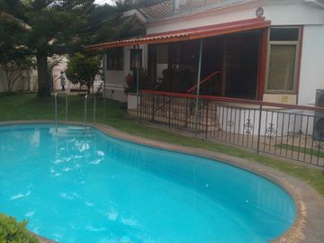 Increíble!!.. casa estilo español 6D ,6B 8E ,de 1 piso ubicada en barrio Miraflores