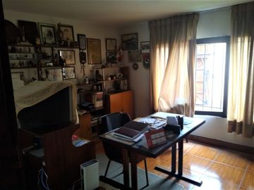 SURCO VENTA CASA 302 M2  (12.10 X 25.0) PARAMETROS 5 PISOS AV. PASEO LA CASTELLANA