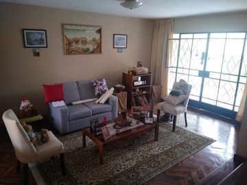 SURCO VENTA CASA 302 M2  (12.10 X 25.0) PARAMETROS 5 PISOS AV. PASEO LA CASTELLANA