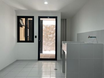 AMPLISIMA Y MODERNA CASA EN CAMPO DE GOLF