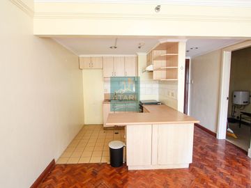 Elegant 1-Bed Condo in Park Tower One Tower 2