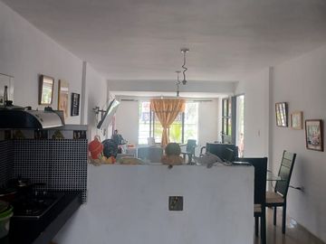 Urbanización Villa Andrea Venta de Casa de 3 pisos.
