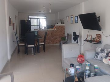 Urbanización Villa Andrea Venta de Casa de 3 pisos.