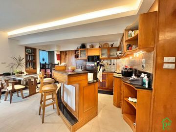 Fully furnished large studio for sale at Galae Thong Tower