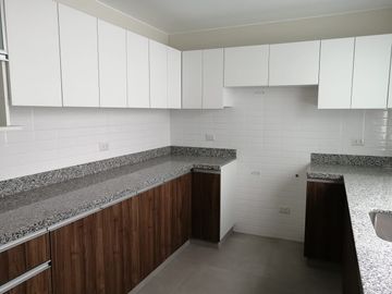 EXCELENTE OPORTUNIDAD DUPLEX ESTRENO VENTA FRENTE A PARQUE SURCO!