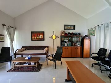 Riverfront Villa In Nyanyi