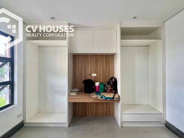 5 BEDROOMS CORNER HOUSE FOR SALE LOCATED AT SAN FERNANDO CITY NEAR TELABASTAGAN