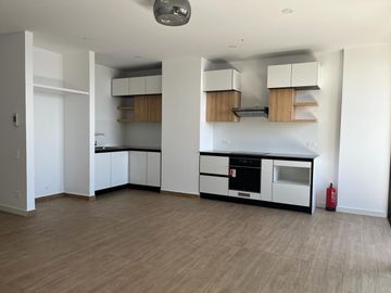 SE VENDE HERMOSO DEPARTAMENTO 2 DORMITORIOS,  EN EL EDIFICIO AQUARELA, CUMBAYA