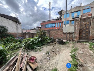 En venta lote plano central en Loja