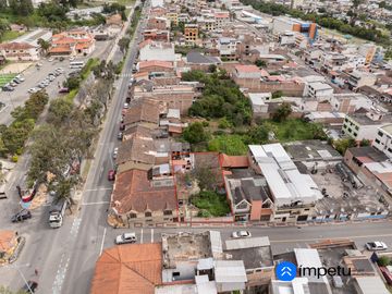 En venta lote plano central en Loja