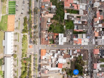 En venta lote plano central en Loja