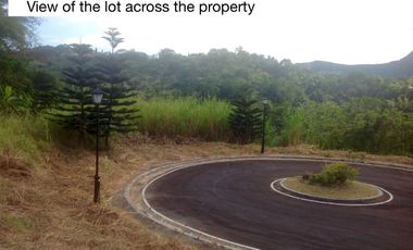 Tagaytay Highlands Gem: 460sqm Lot at The Hillside for Sale! Prime location in Front of the Rotunda. Clean Title, Taxes, and Dues. Secure Your Slice o