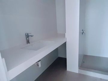 HERMOSO DEPARTAMENTO FRENTE A PARQUE EN SURCO (dpto, 601)