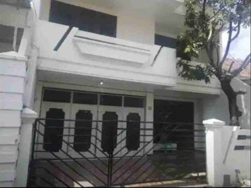 Di jual rumah siap huni Pucang Surabaya