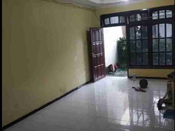 Di jual rumah siap huni Pucang Surabaya