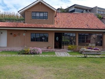 Vendo Quinta con Amplio Terreno Sector Cojitambo