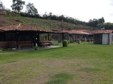 Vendo Quinta con Amplio Terreno Sector Cojitambo