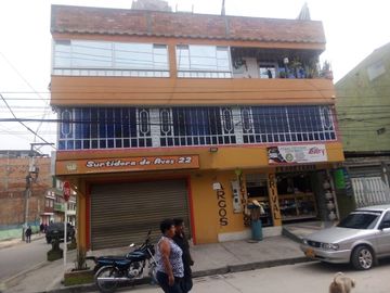 VENDO  CASA COMERCIAL Y  RENTABLE  B CLASS ROMA KENNEDY BOGOTA