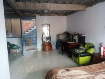 VENDO  CASA COMERCIAL Y  RENTABLE  B CLASS ROMA KENNEDY BOGOTA