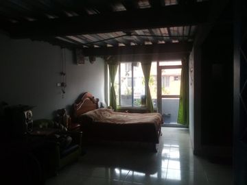 VENDO  CASA COMERCIAL Y  RENTABLE  B CLASS ROMA KENNEDY BOGOTA