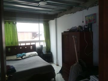 VENDO  CASA COMERCIAL Y  RENTABLE  B CLASS ROMA KENNEDY BOGOTA
