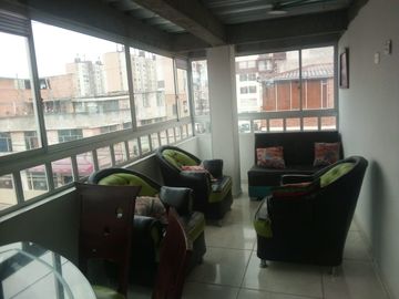 VENDO  CASA COMERCIAL Y  RENTABLE  B CLASS ROMA KENNEDY BOGOTA