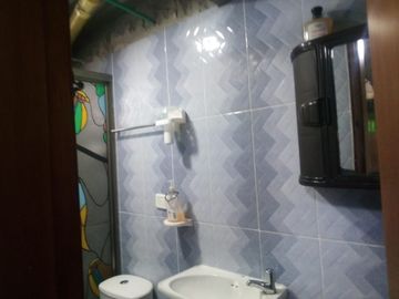 VENDO  CASA COMERCIAL Y  RENTABLE  B CLASS ROMA KENNEDY BOGOTA