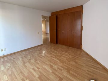 ¡Gran Oportunidad de Inversión Torre frente a Parque de Morales!