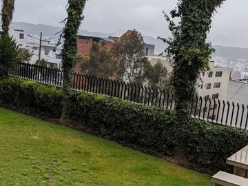 DEPARTAMENTO DE VENTA QUITO SECTOR CENTRO COMERCIAL EL BOSQUE