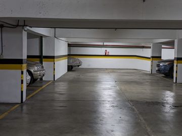 DEPARTAMENTO DE VENTA QUITO SECTOR CENTRO COMERCIAL EL BOSQUE