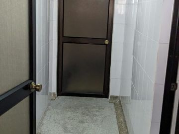 DEPARTAMENTO DE VENTA QUITO SECTOR CENTRO COMERCIAL EL BOSQUE