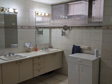 DEPARTAMENTO DE VENTA QUITO SECTOR CENTRO COMERCIAL EL BOSQUE