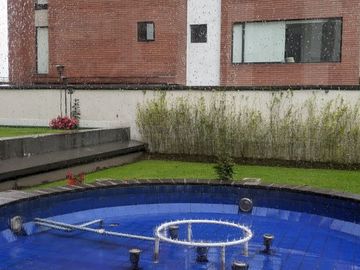DEPARTAMENTO DE VENTA QUITO SECTOR CENTRO COMERCIAL EL BOSQUE