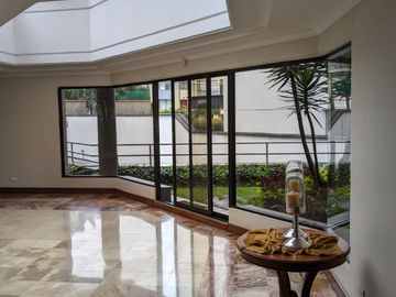 DEPARTAMENTO DE VENTA QUITO SECTOR CENTRO COMERCIAL EL BOSQUE