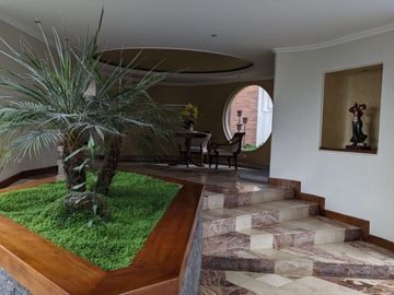 DEPARTAMENTO DE VENTA QUITO SECTOR CENTRO COMERCIAL EL BOSQUE