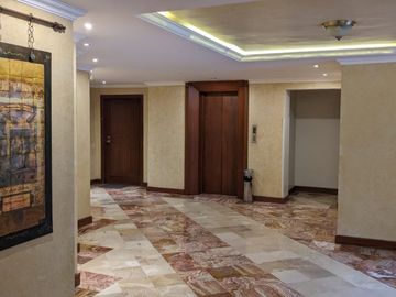 DEPARTAMENTO DE VENTA QUITO SECTOR CENTRO COMERCIAL EL BOSQUE