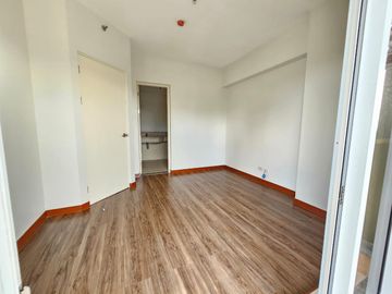 DMCI Fairlane Residences beside Brixton place 3 Bedroom ready for occupancy condominium house apartment in pasig near BGC Mckinley  Ortigas center Cap