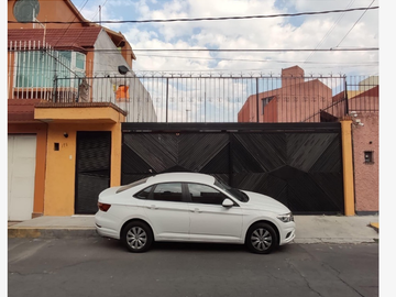 CASA EN REMATE ADJUDICADA en coapa